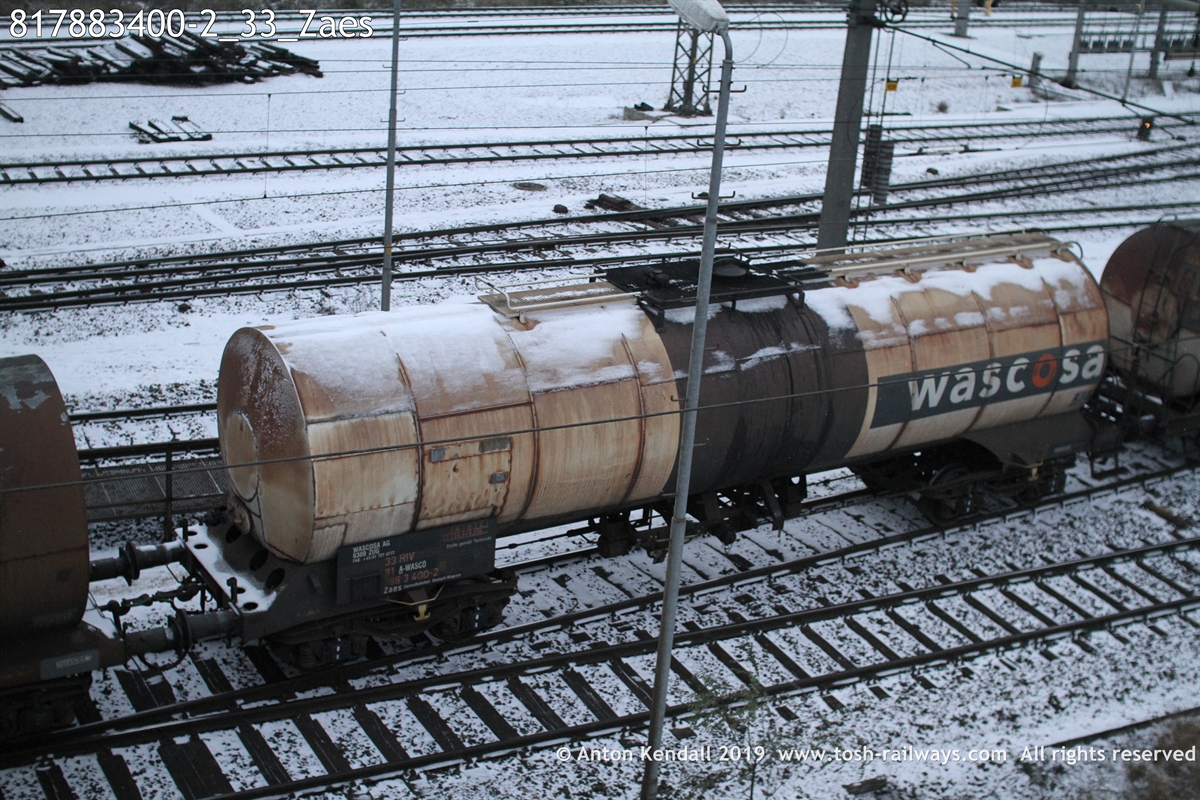 817883400-2_33_Zaes.JPG